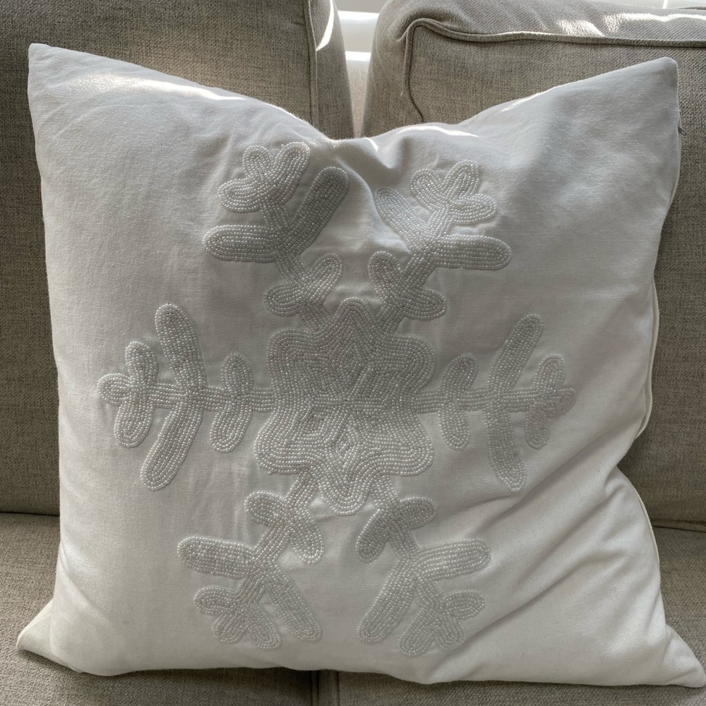 Throw pillow